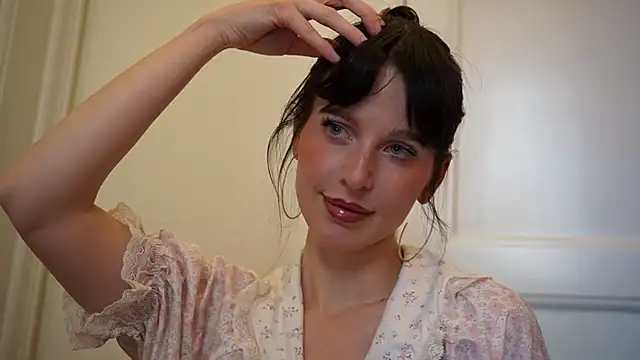 Snapshot of ellaa91 chatting on 12/02/25, 12:32 ellaa91 online show from 12/02/25, 12:32