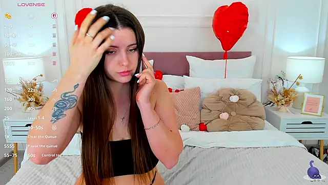 ToriSonn online show from 02/15/26, 09:52