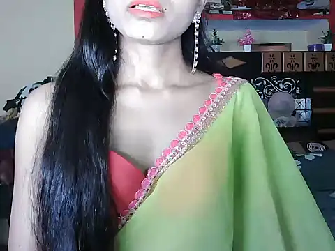 Snapshot of ROSE_GOLDE chatting on 10/07/25, 03:20 ROSE GOLDE online show from 10/07/25, 03:20
