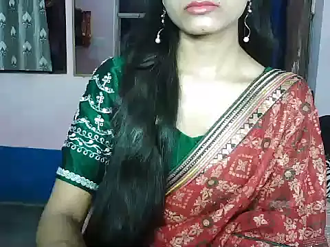 Snapshot of ROSE_GOLDE chatting on 10/12/25, 03:55 ROSE GOLDE online show from 10/12/25, 03:55