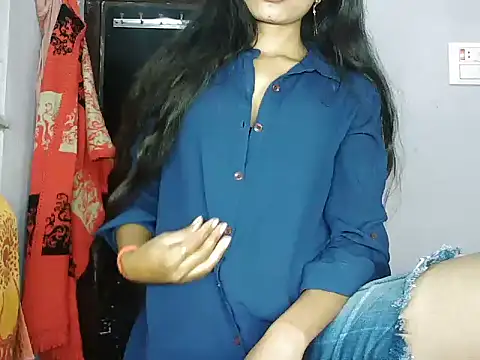 Snapshot of ROSE_GOLDE chatting on 12/20/25, 08:10 ROSE GOLDE online show from 12/20/25, 08:10