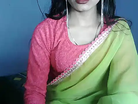 Snapshot of ROSE_GOLDE chatting on 02/01/26, 03:10 ROSE GOLDE online show from 02/01/26, 03:10