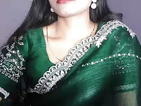 Snapshot of ROSE_GOLDE chatting on 02/21/26, 05:25 ROSE GOLDE online show from 02/21/26, 05:25