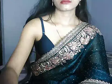 Snapshot of ROSE_GOLDE chatting on 02/23/26, 12:52 ROSE GOLDE online show from 02/23/26, 12:52