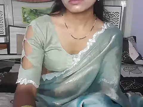 Snapshot of ROSE_GOLDE chatting on 05/11/26, 07:25 ROSE GOLDE online show from 05/11/26, 07:25