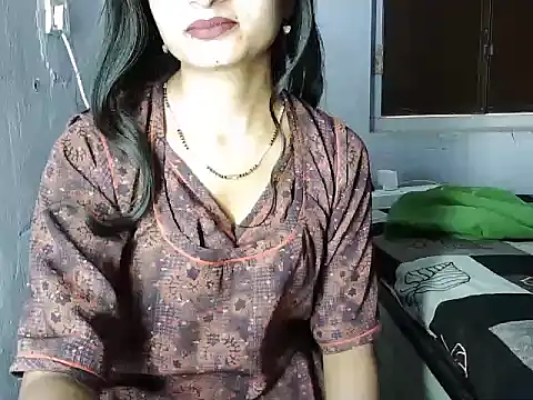 Snapshot of ROSE_GOLDE chatting on 06/08/26, 12:49 ROSE GOLDE online show from 06/08/26, 12:49