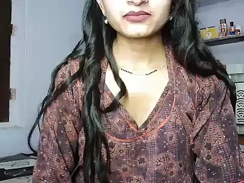 Snapshot of ROSE_GOLDE chatting on 06/10/26, 03:00 ROSE GOLDE online show from 06/10/26, 03:00