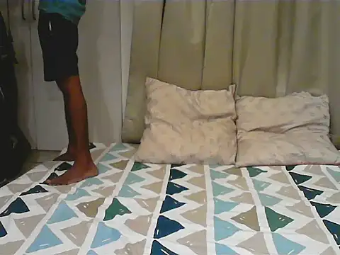 horny  couple  online show from 09/08/25, 04:50