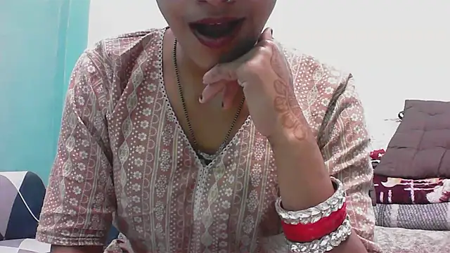 horny  couple  online show from 02/18/26, 05:31