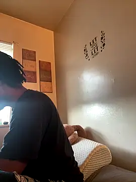 viceutk1 online show from 10/18/25, 11:55