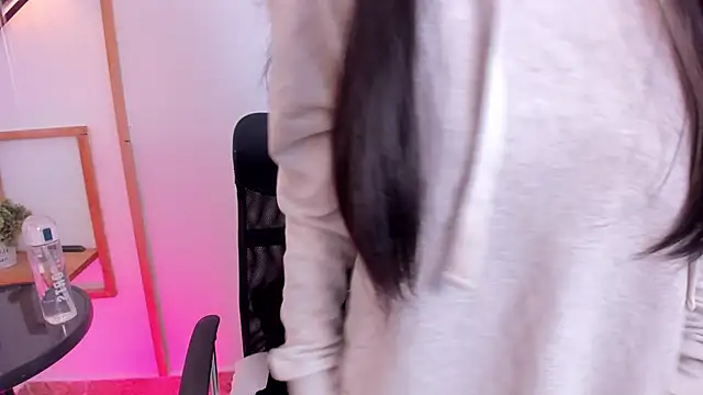 Snapshot of AliceSweet10 chatting on 09/10/25, 04:12 AliceSweet10 online show from 09/10/25, 04:12