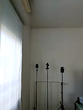 iamlalamilano online show from 04/20/26, 11:13