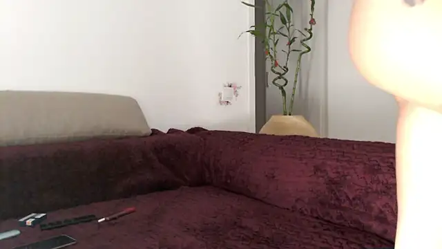 ssandraxo online show from 10/15/25, 08:20