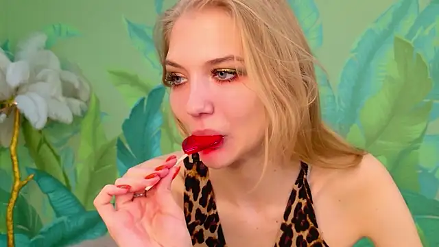 4example Chloe online show from 04/09/26, 06:19