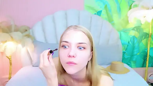 4example Chloe online show from 06/22/26, 06:10
