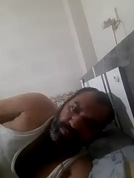 Snapshot of Hot-boy077 chatting on 09/26/25, 12:03 Hot-boy077 online show from 09/26/25, 12:03