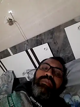 Snapshot of Hot-boy077 chatting on 10/04/25, 06:28 Hot-boy077 online show from 10/04/25, 06:28