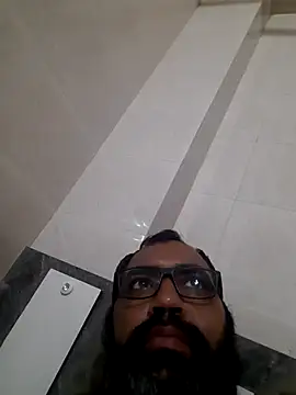 Snapshot of Hot-boy077 chatting on 10/05/25, 06:56 Hot-boy077 online show from 10/05/25, 06:56