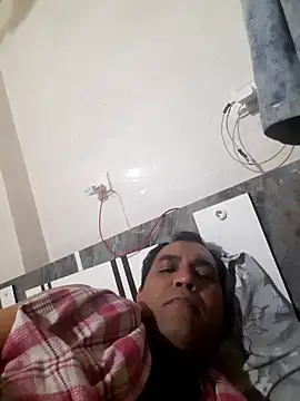 Snapshot of Hot-boy077 chatting on 10/10/25, 03:22 Hot-boy077 online show from 10/10/25, 03:22