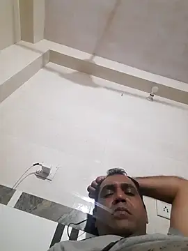 Snapshot of Hot-boy077 chatting on 10/11/25, 04:05 Hot-boy077 online show from 10/11/25, 04:05