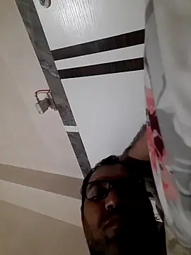 Snapshot of Hot-boy077 chatting on 10/20/25, 04:35 Hot-boy077 online show from 10/20/25, 04:35