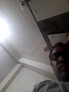 Snapshot of Hot-boy077 chatting on 11/01/25, 09:17 Hot-boy077 online show from 11/01/25, 09:17