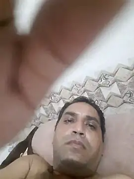 Snapshot of Hot-boy077 chatting on 11/03/25, 03:30 Hot-boy077 online show from 11/03/25, 03:30