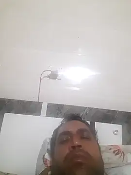 Snapshot of Hot-boy077 chatting on 11/16/25, 04:29 Hot-boy077 online show from 11/16/25, 04:29