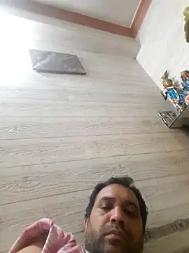 Snapshot of Hot-boy077 chatting on 11/17/25, 03:07 Hot-boy077 online show from 11/17/25, 03:07