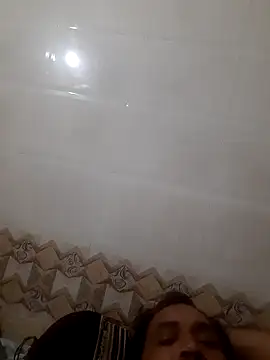 Snapshot of Hot-boy077 chatting on 11/19/25, 05:24 Hot-boy077 online show from 11/19/25, 05:24