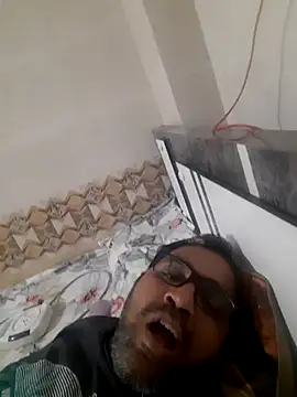 Snapshot of Hot-boy077 chatting on 11/20/25, 05:56 Hot-boy077 online show from 11/20/25, 05:56