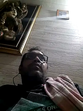 Snapshot of Hot-boy077 chatting on 03/03/26, 04:24 Hot-boy077 online show from 03/03/26, 04:24