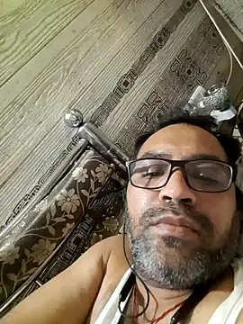 Snapshot of Hot-boy077 chatting on 03/06/26, 04:47 Hot-boy077 online show from 03/06/26, 04:47