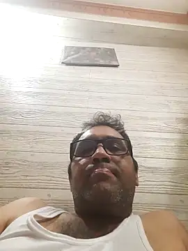 Snapshot of Hot-boy077 chatting on 03/10/26, 03:17 Hot-boy077 online show from 03/10/26, 03:17