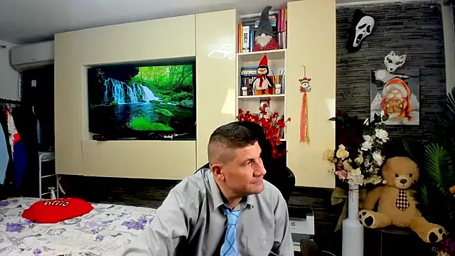 SpartacusDaddy48 online show from 03/30/26, 05:47