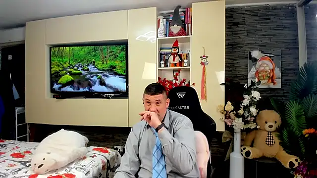 SpartacusDaddy48 online show from 04/01/26, 12:28