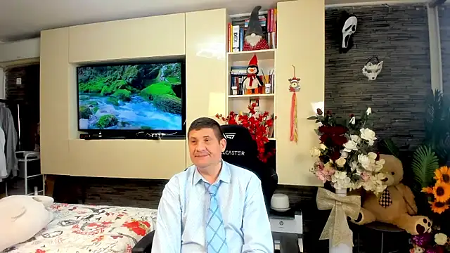 SpartacusDaddy48 online show from 04/22/26, 06:53