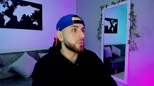 Maximo Wolff online show from 11/27/25, 07:38