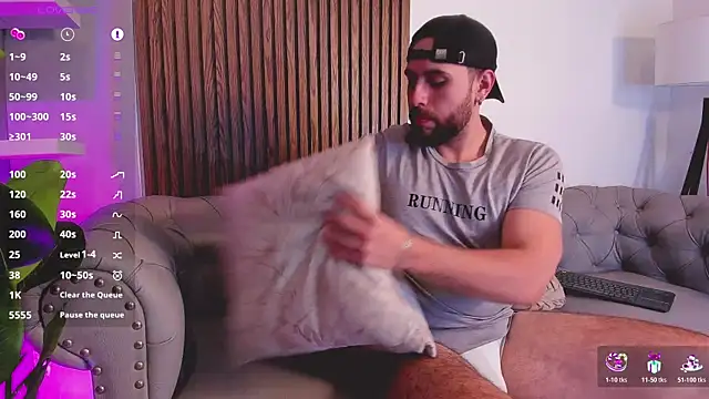 Maximo Wolff online show from 04/18/26, 08:09