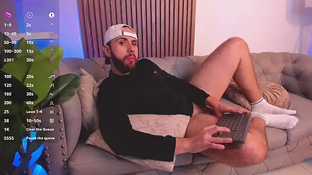 Maximo Wolff online show from 04/22/26, 07:59