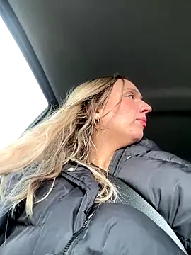 Snapshot of Stellapower chatting on 11/17/25, 01:39 Stellapower online show from 11/17/25, 01:39