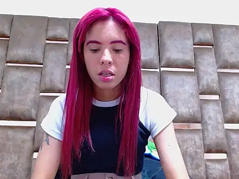 Alexahotz online show from 10/11/25, 08:57