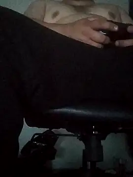 Snapshot of raredick chatting on 10/03/25, 04:09 raredick online show from 10/03/25, 04:09