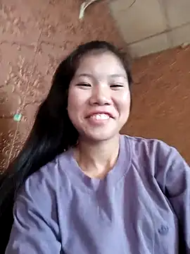 Snapshot of Adsatoh chatting on 10/15/25, 06:35 Adsatoh online show from 10/15/25, 06:35