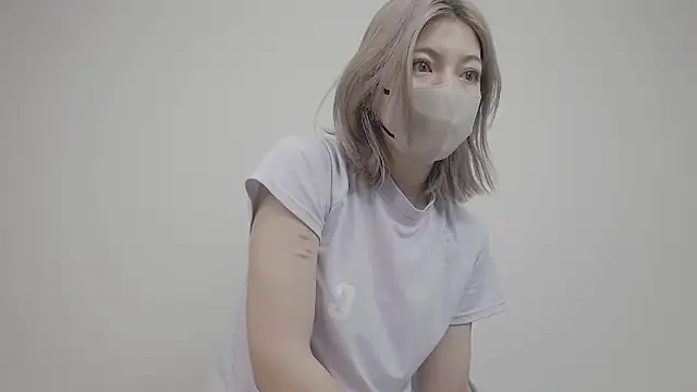 Snapshot of Rin0420 chatting on 10/27/25, 02:59 Rin0420 online show from 10/27/25, 02:59