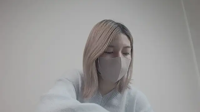 Snapshot of Rin0420 chatting on 12/20/25, 03:02 Rin0420 online show from 12/20/25, 03:02