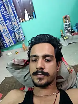 Snapshot of Sushant001 chatting on 04/21/26, 03:02 Sushant001 online show from 04/21/26, 03:02