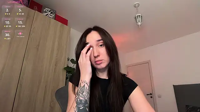 Miaswetty online show from 11/13/25, 05:34