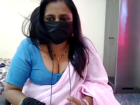 Snapshot of ammu1990 chatting on 05/11/26, 09:15 ammu1990 online show from 05/11/26, 09:15