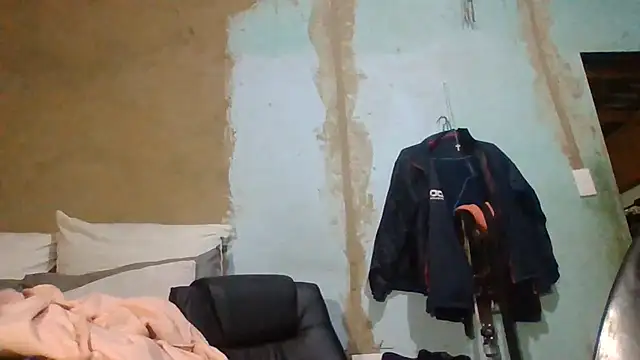 Snapshot of Nicky52 chatting on 06/09/26, 03:34 Nicky52 online show from 06/09/26, 03:34